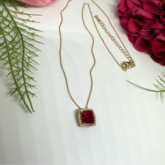 NEW⚜️ Red Crystal Charm Necklace - Picture 7 of 9